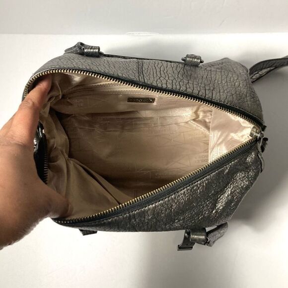 Badgley Mischka Metallic Leather Bag - Picture 6 of 9